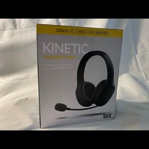 Kinetic 212 Wireless Gaming Set, New With box Black.